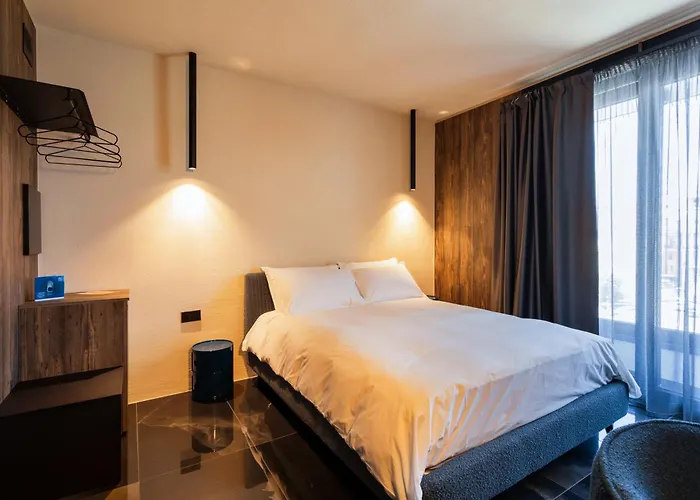 Etrus - Boutique Room & Rooftop